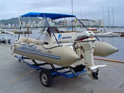 Bote Infável 15 Pés BrasBoat com Motor de 5 HP Johnson