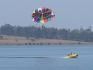 Voe de paraquedas rebocado por jetski lancha carro - Parasail Freedom