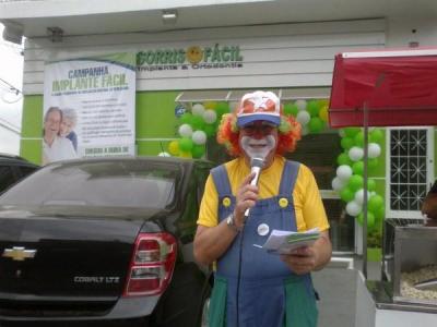 palhaço locutor para promoções