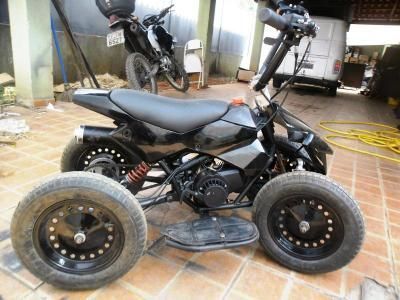 Quadriciclo Fox modelo cross, motor 49cc, 2 tempos, preto