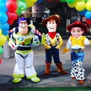 Toy Story cover Buzz personagens vivos Festa Infantil